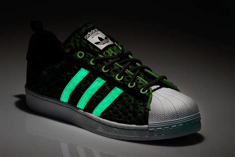 adidas glow in the dark schoenen